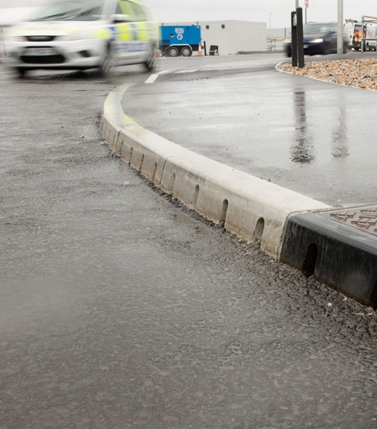 ACO KerbDrain HB405 Half Battered Perforated Centre Stone 25mm Upstand