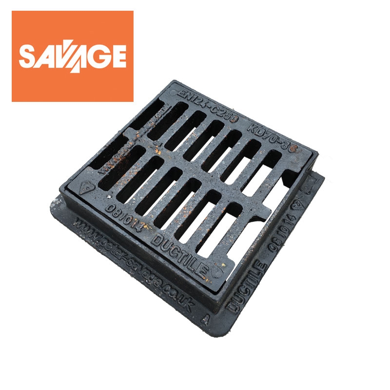 Heavy Duty Hinged Flat Top Yard Gully Grating 225 x 225mm C250